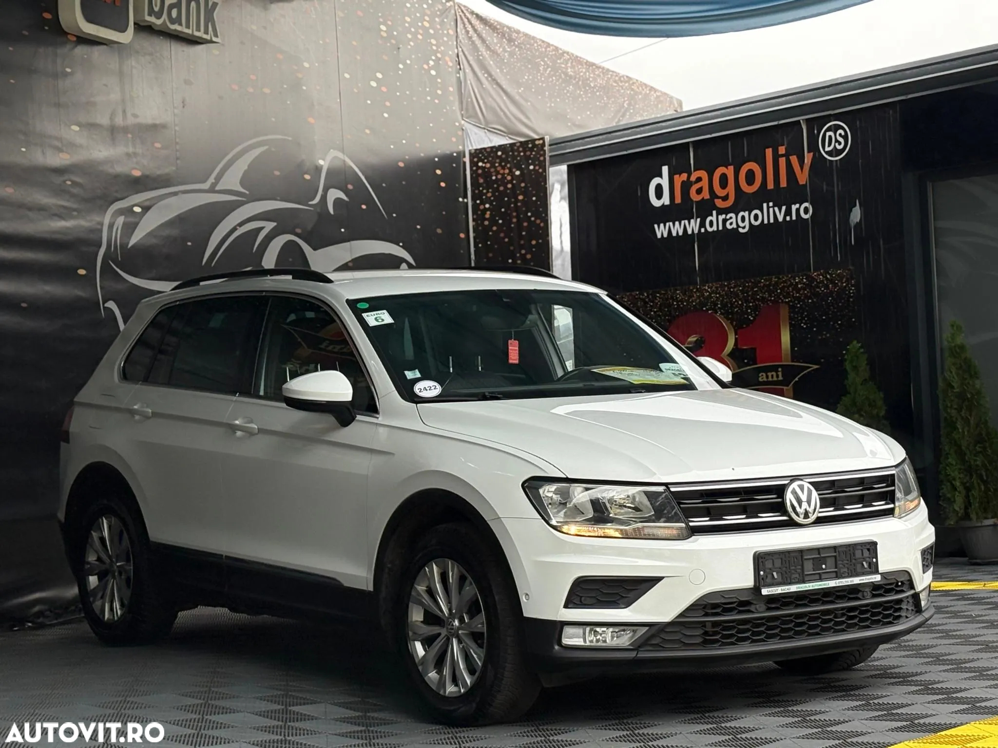 Volkswagen Tiguan - 2