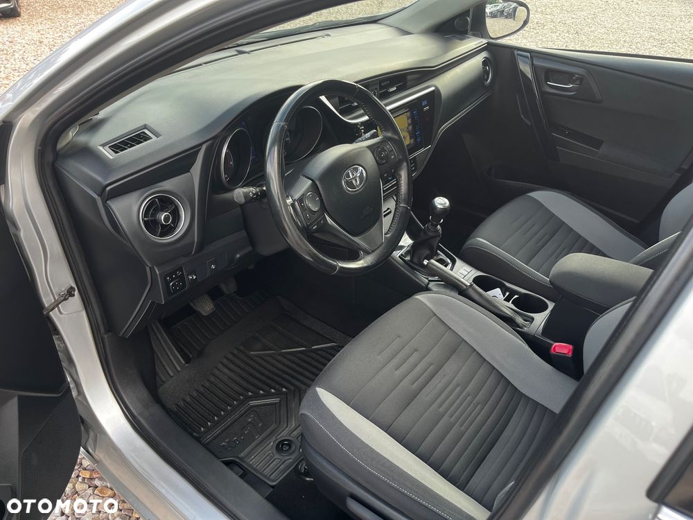 Toyota Auris 1.6 D-4D Comfort - 16