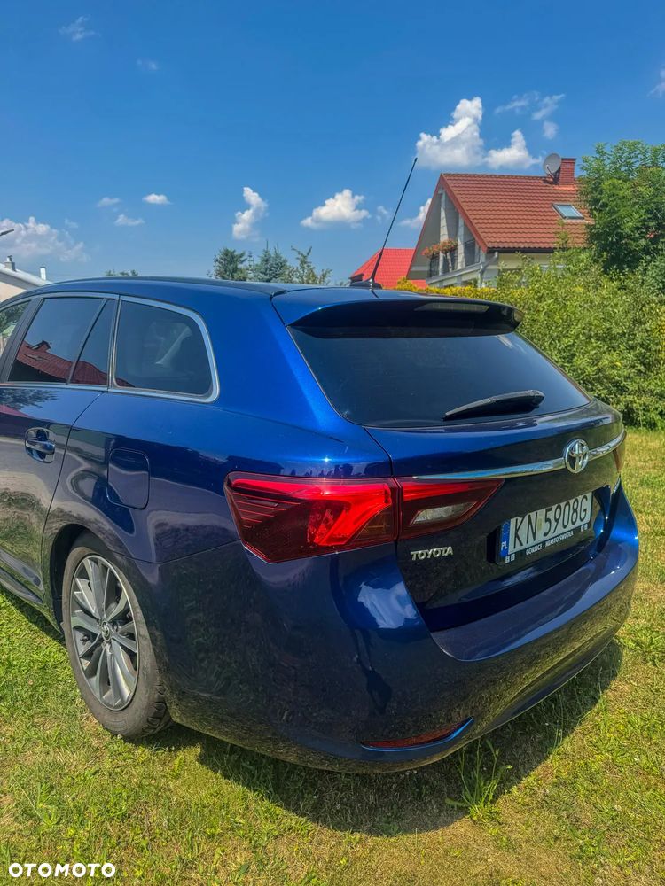 Toyota Avensis 2.0 D-4D Prestige - 11