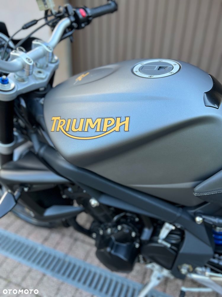 Triumph Street Triple - 24