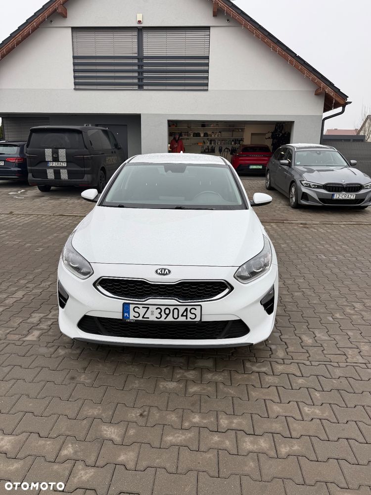 Kia Ceed 1.6 CRDi SCR M - 2
