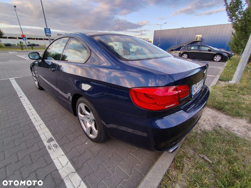 BMW Seria 3 320i - 3