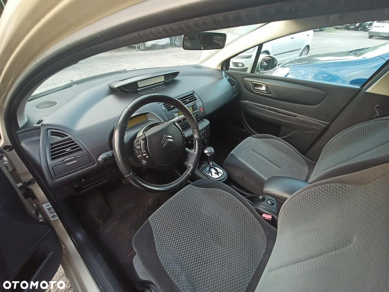 Citroën C4 1.6 16V Automatik Confort - 2