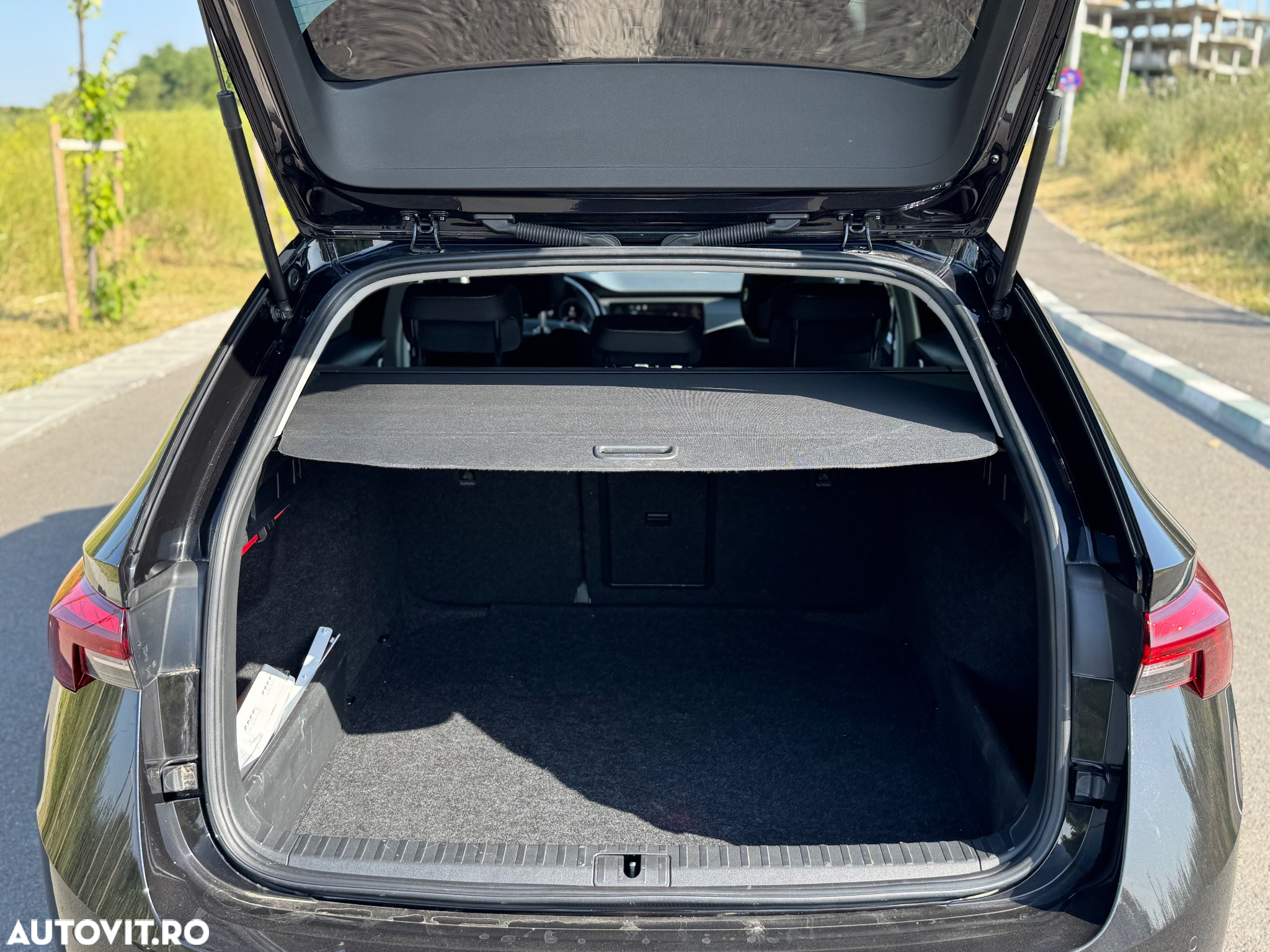Skoda Octavia Combi 2.0 TDI DSG Ambition - 8