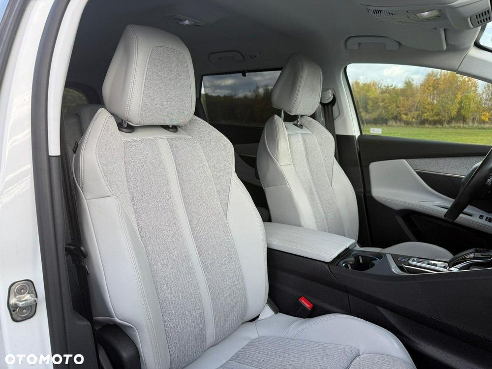 Peugeot 5008 1.6 PureTech Allure S&S EAT8 - 20