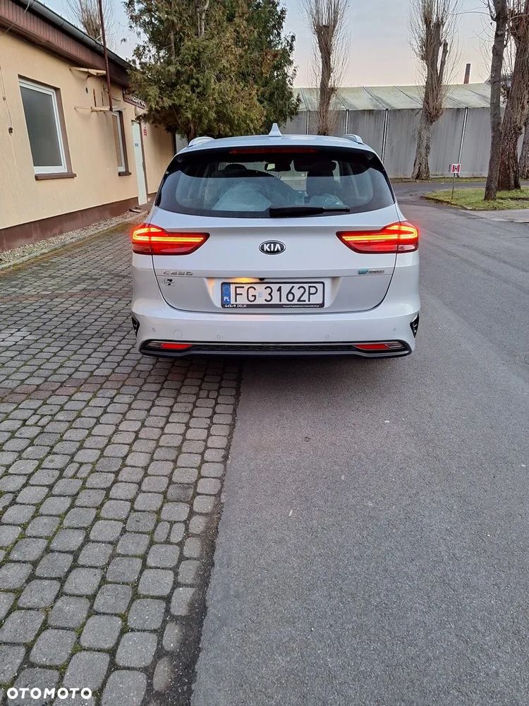 Kia Ceed 1.6 CRDi SCR M - 9