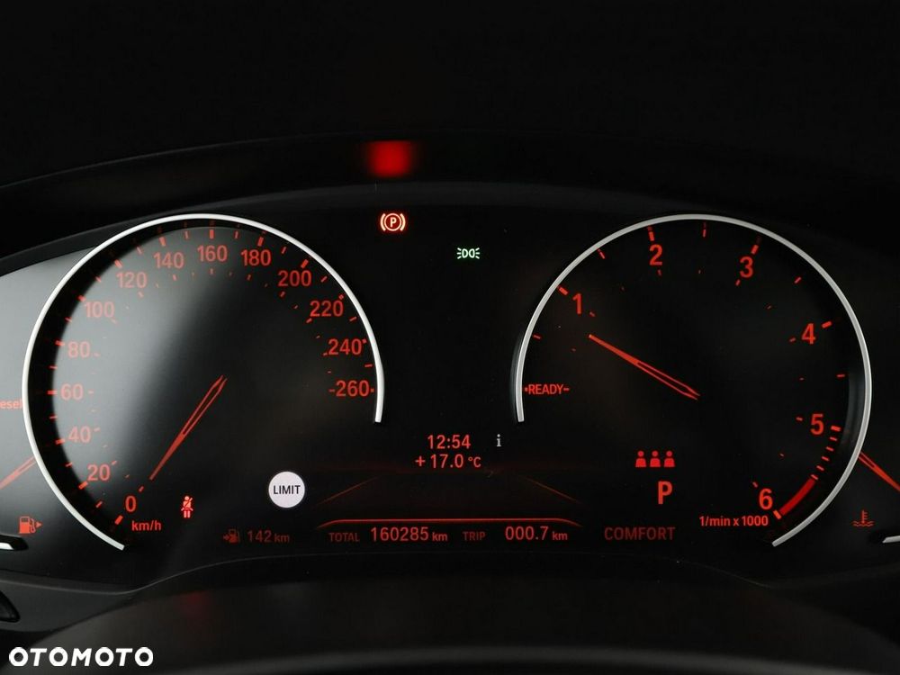 BMW Seria 5 520d Sport Line - 23