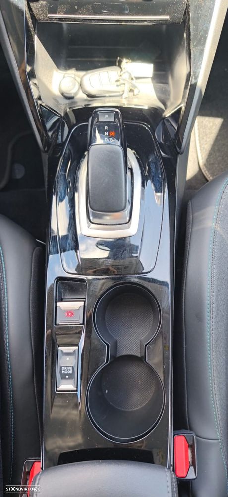 Peugeot e-208 Allure - 7