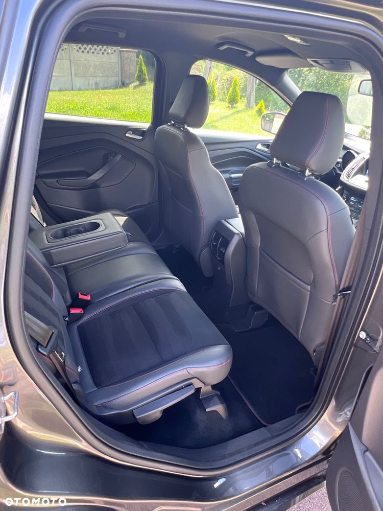 Ford Kuga 2.0 TDCi AWD ST-Line - 31