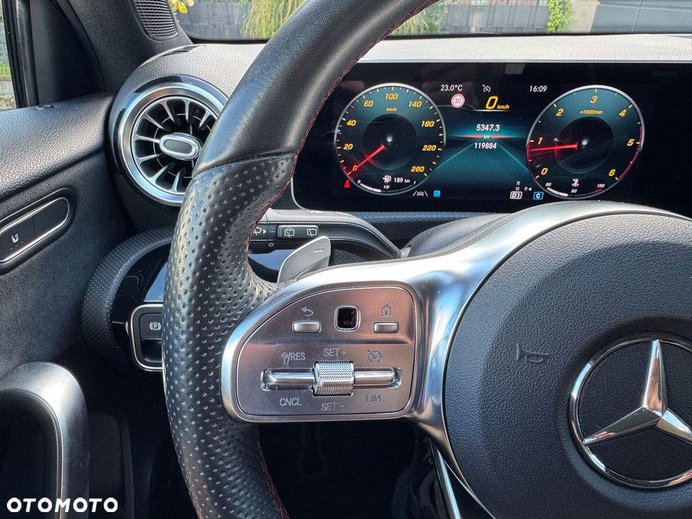 Mercedes-Benz Klasa A 220 d 4-Matic AMG Line 8G-DCT - 24