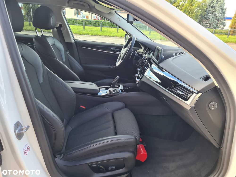 BMW Seria 5 520i Sport Line sport - 20