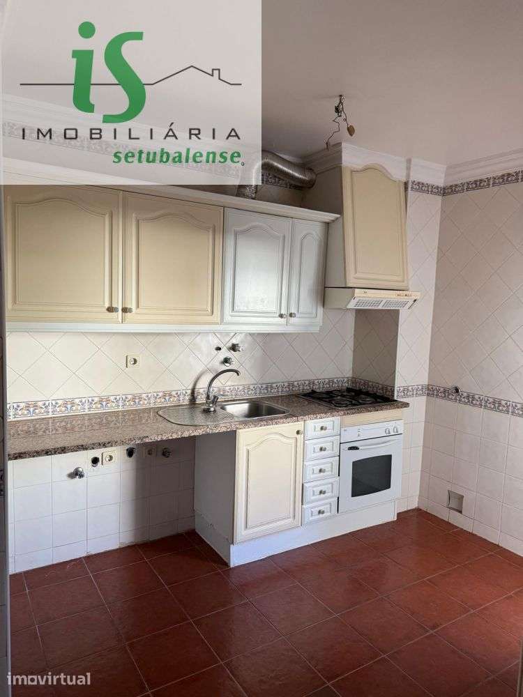 APARTAMENTO T2 PARA ARRENDAMENTO EM SETÚBAL(BAIRRO AFONSO COSTA - Grande imagem: 2/17