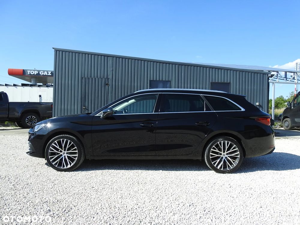 Seat Leon 1.5 eTSI Xcellence DSG - 4