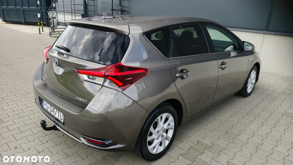 Toyota Auris 1.8 HSD Prestige - 10