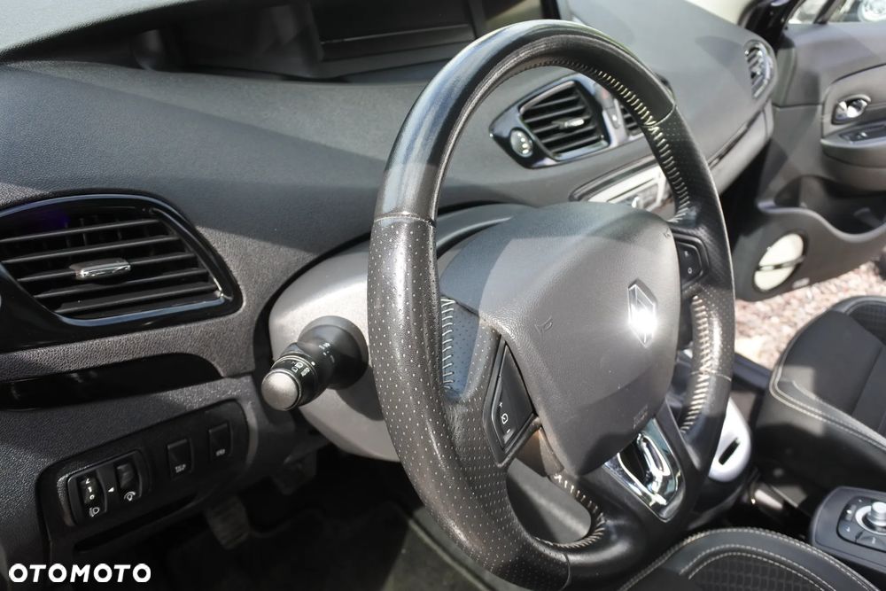 Renault Scenic ENERGY TCe 130 BOSE EDITION - 21