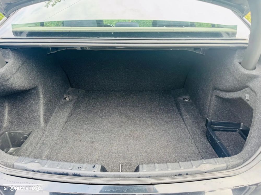 BMW 320 d Line Sport - 42