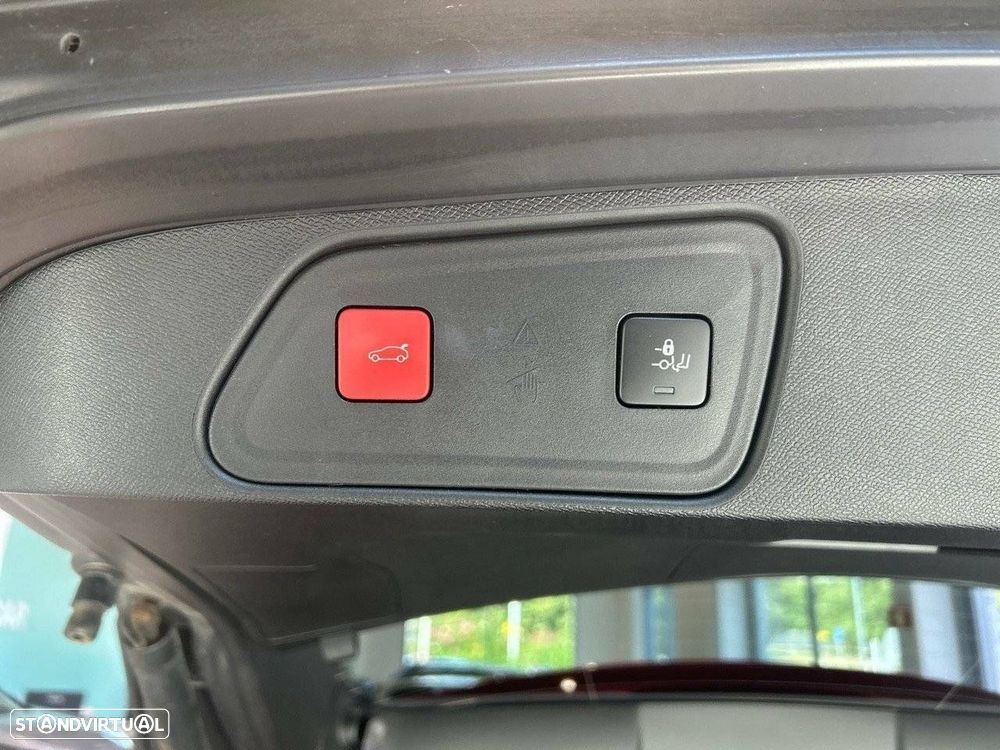Peugeot 3008 1.6 Hybrid4 Allure Pack e-EAT8 - 24
