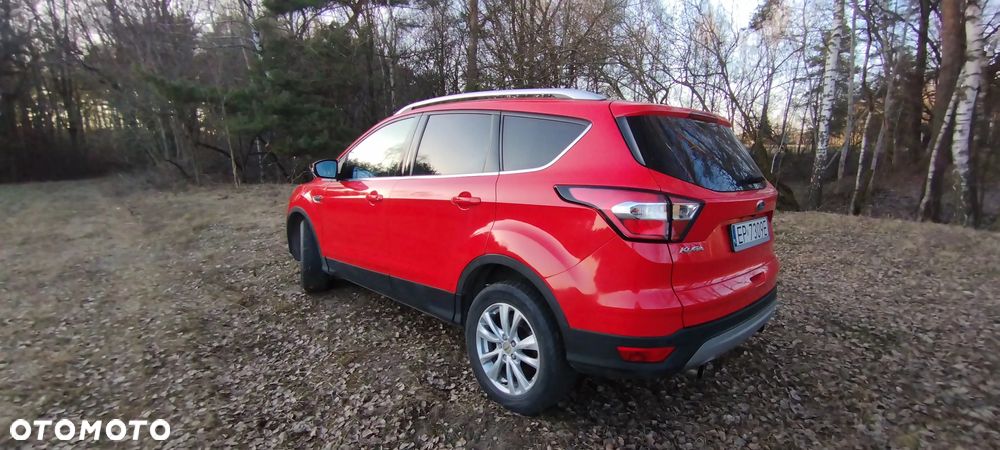 Ford Kuga 1.5 EcoBoost 2x4 Titanium - 3