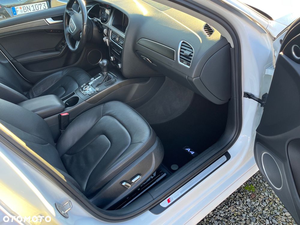 Audi A4 Limousine 2.0 TFSI multitronic S line Sportpaket - 14