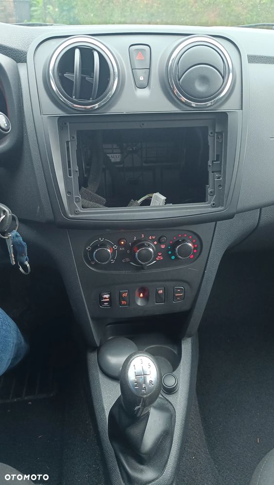Dacia Sandero Stepway TCe 90 (S&S) Celebration - 10