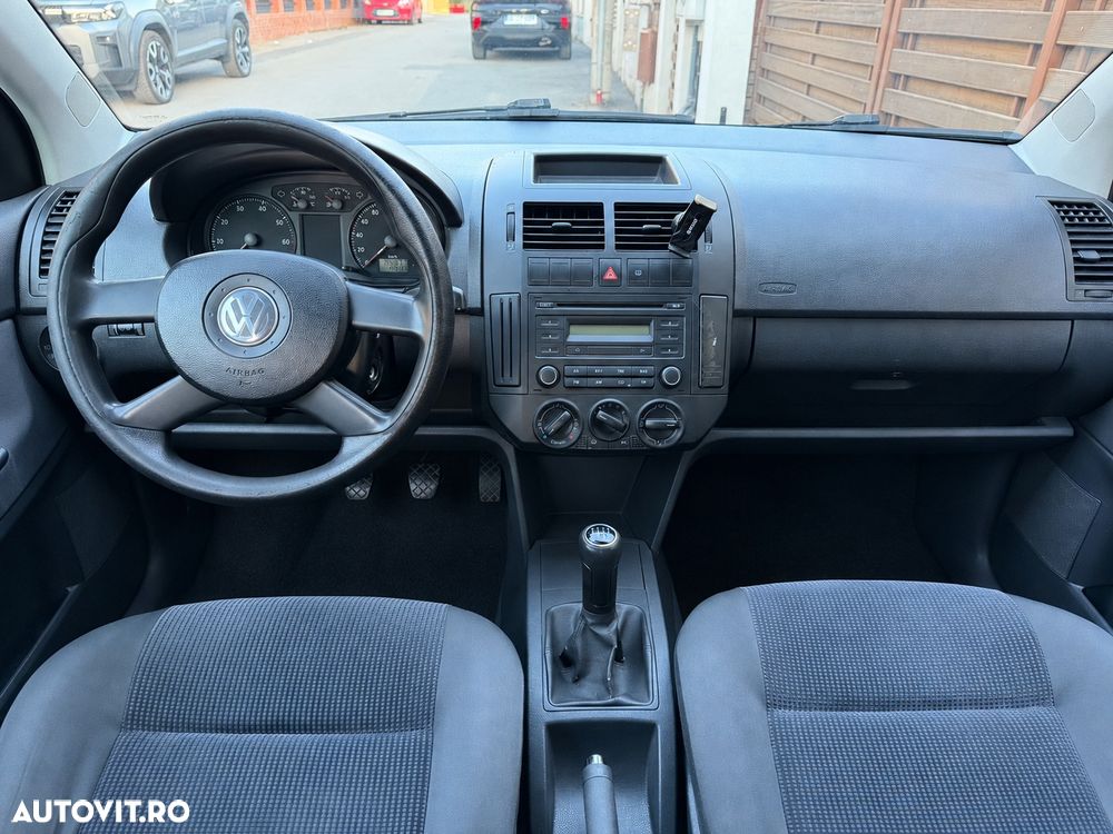 Volkswagen Polo 1.2 Attractive - 5