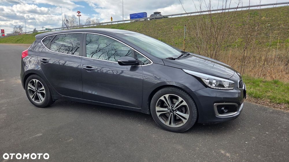 Kia Ceed 1.6 CRDi 136 DCT ISG Platinum Edition - 16