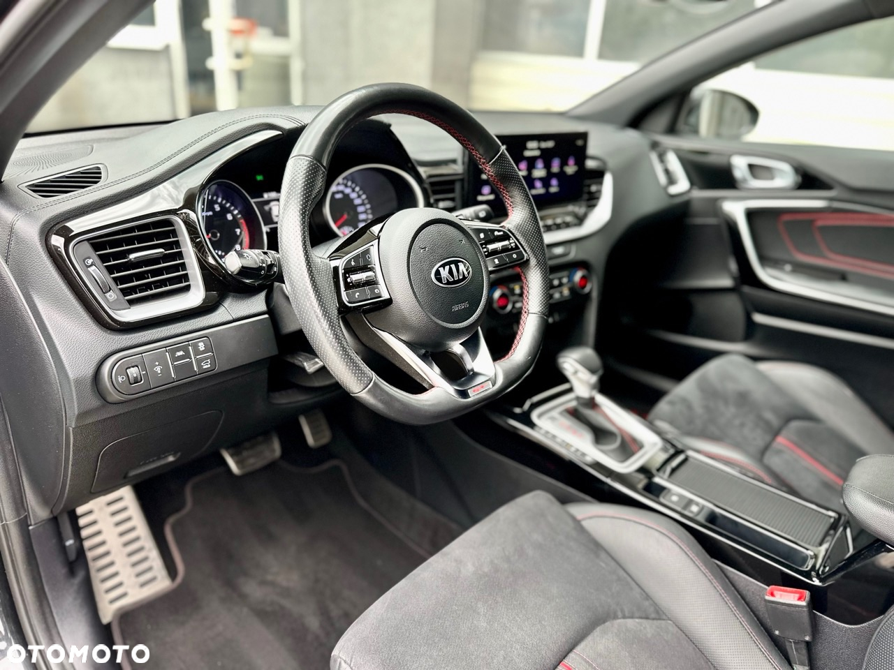 Kia ProCeed 1.6 T-GDI GT DCT - 16