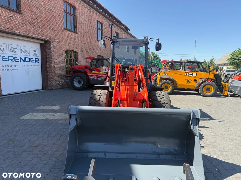 Kubota R070 - 9