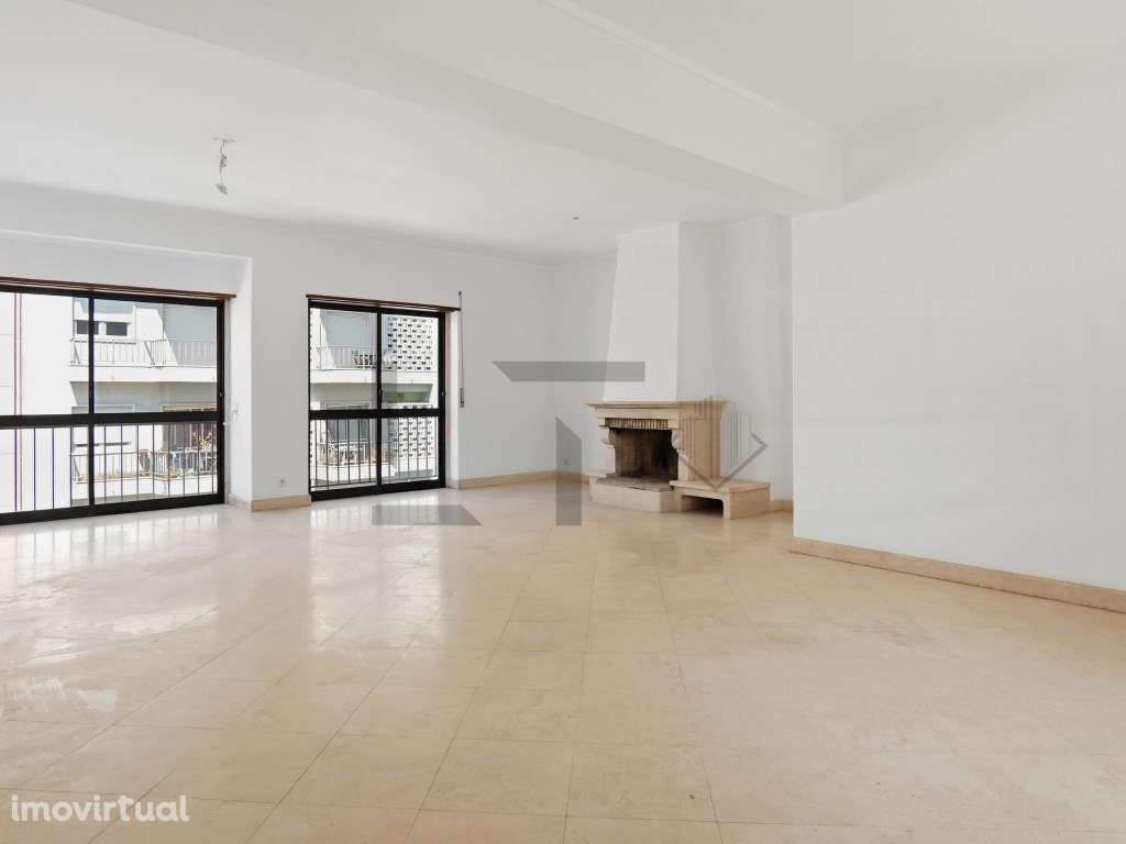 Apartamento T4 para Arrendamento em Campo de Ourique com Garagem e ... - Grande imagem: 2/35