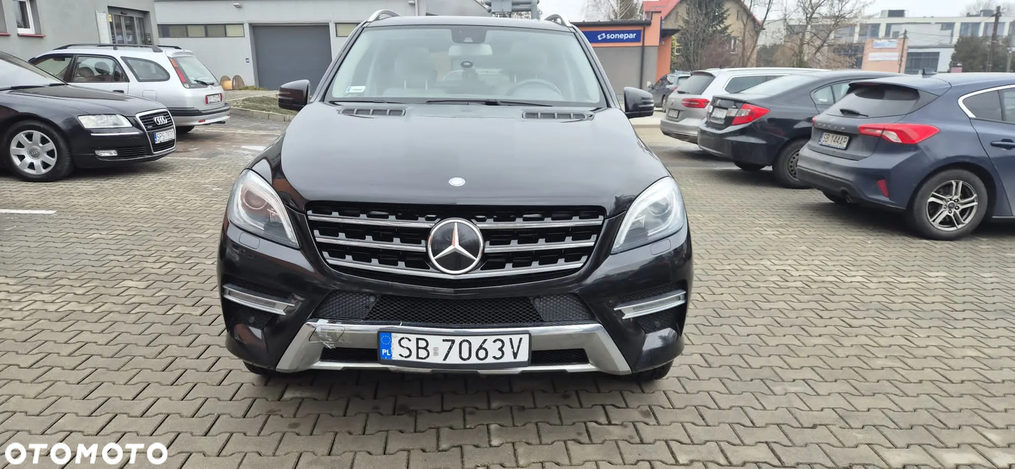 Mercedes-Benz ML 350 BlueTec 4-Matic - 2