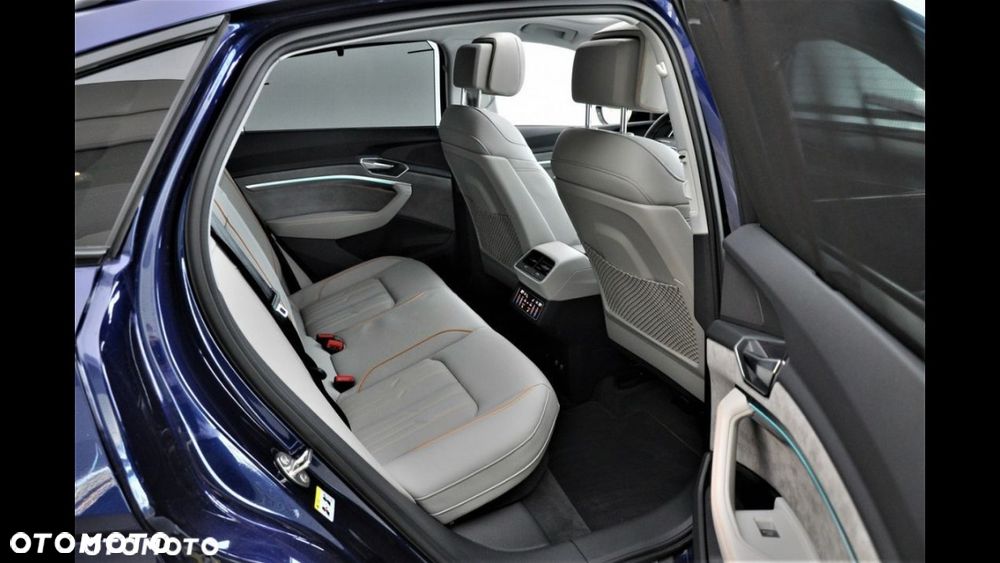 Audi Q8 Sportback e-tron 55 quattro S line - 8