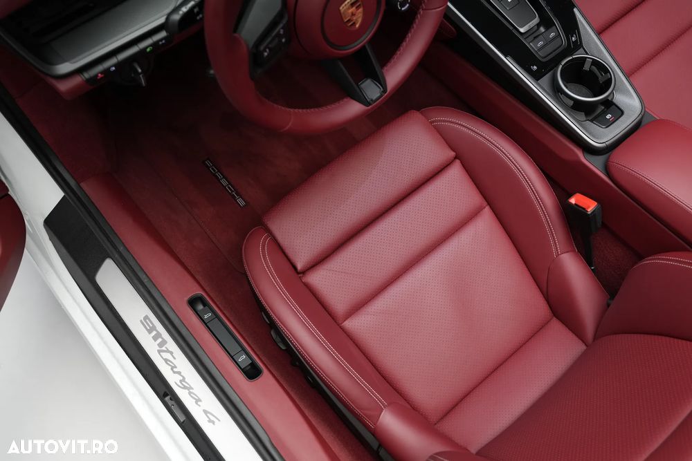 Porsche 911 Targa 4 PDK - 16