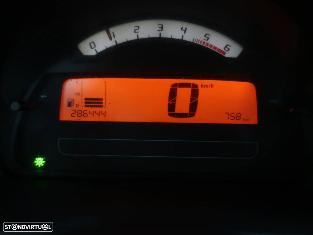 Citroën C3 1.4 HDi SX + - 18