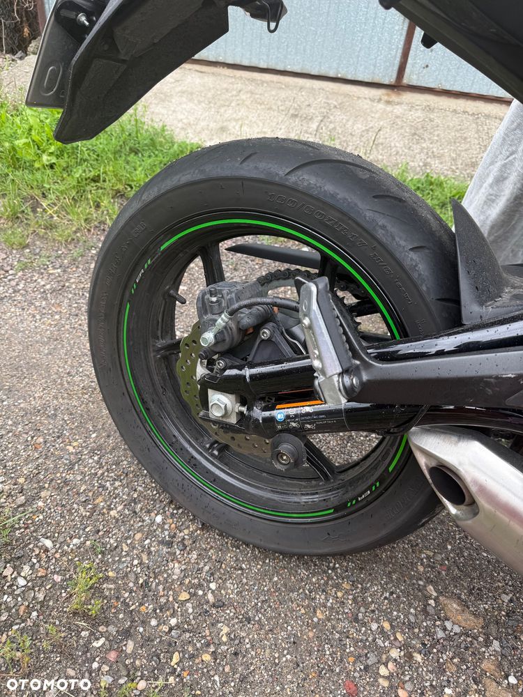 Kawasaki ER - 13