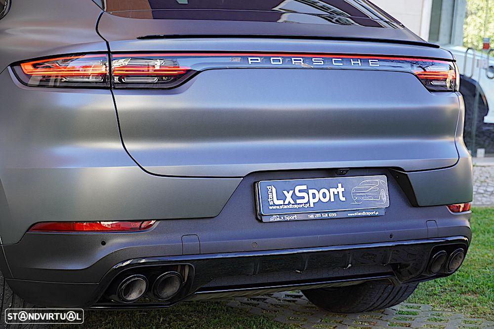 Porsche Cayenne Coupé E-Hybrid - 14
