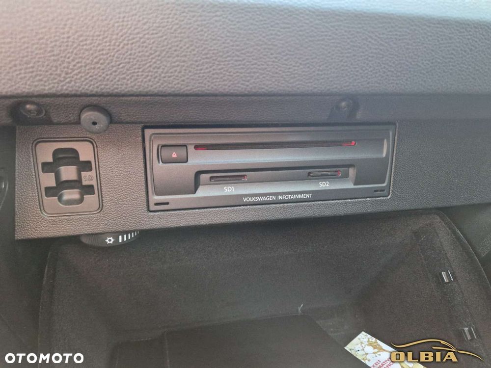 Volkswagen Passat - 36