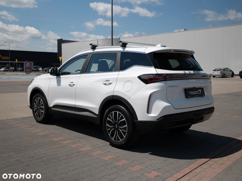 Chery Tiggo 7 1.6 T-GDI Essential DCT - 9