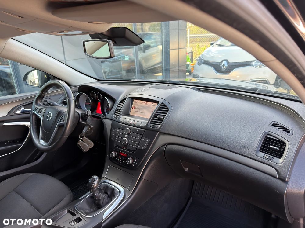 Opel Insignia 1.8 - 25