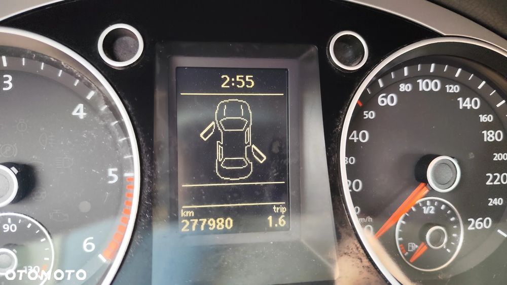 Volkswagen Passat 2.0 TDI Comfortline - 6
