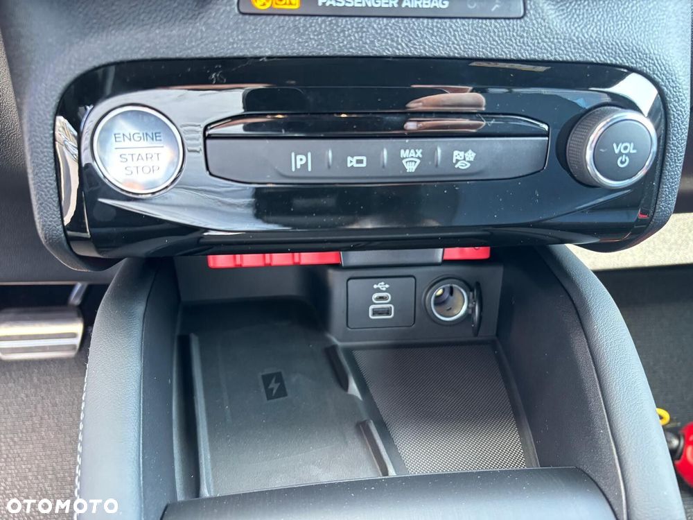 Ford Kuga - 32