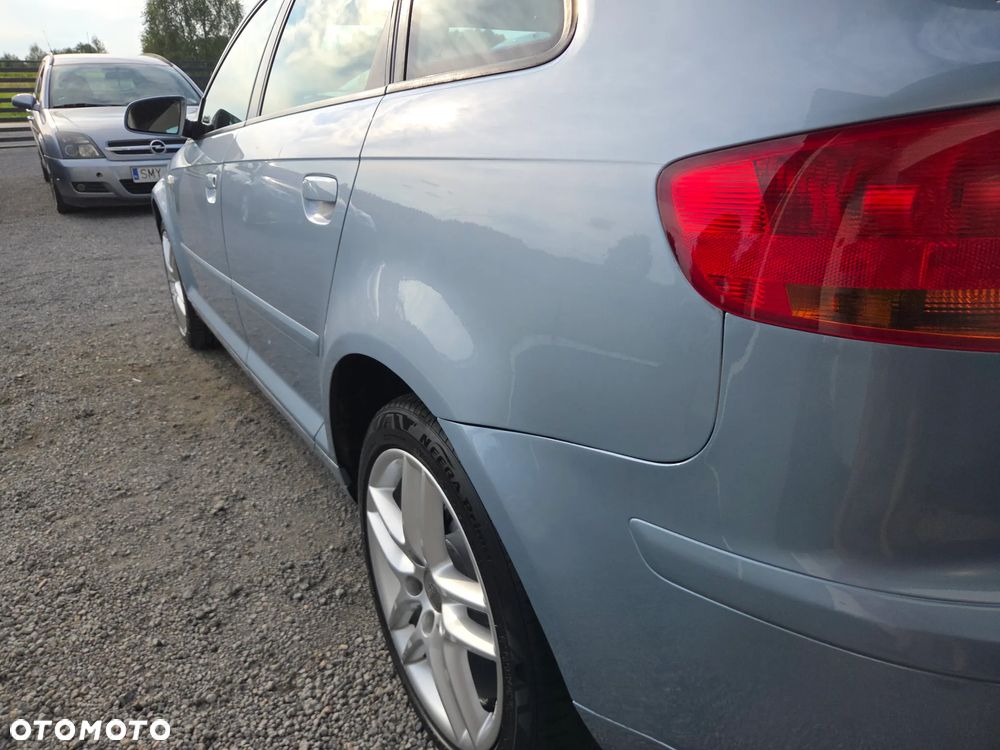 Audi A3 Sportback 1.6 Ambiente - 17