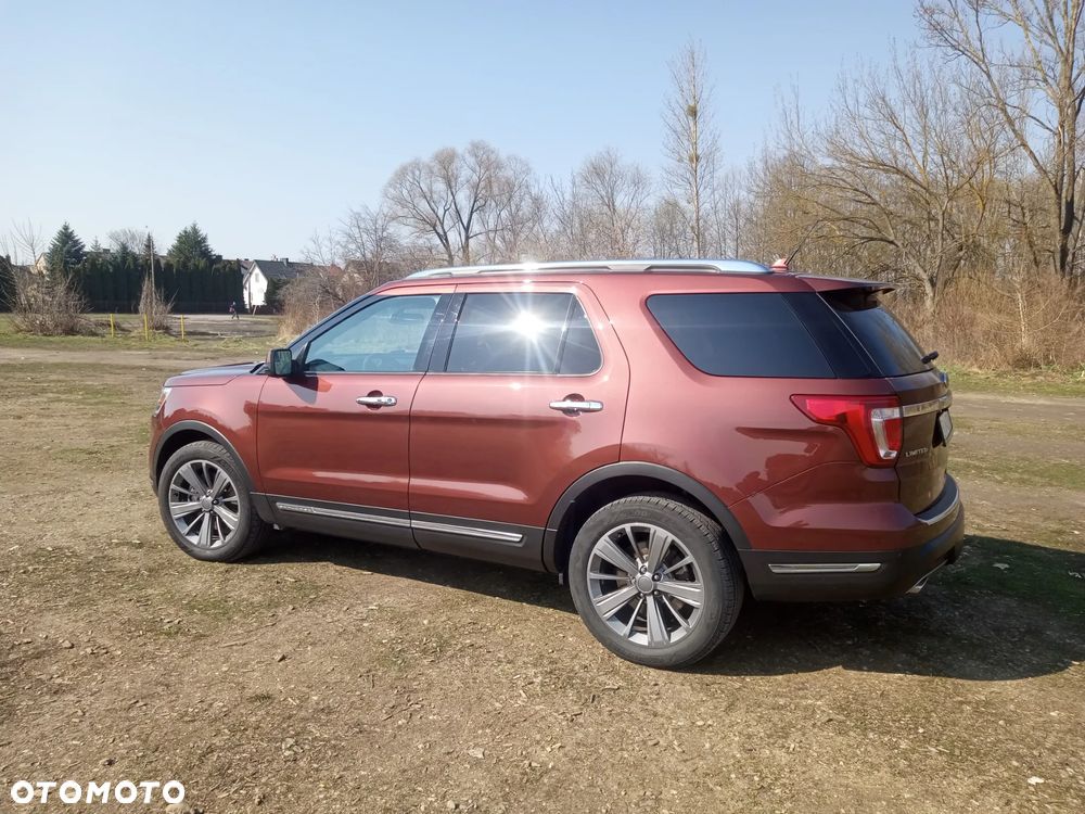 Ford Explorer - 18