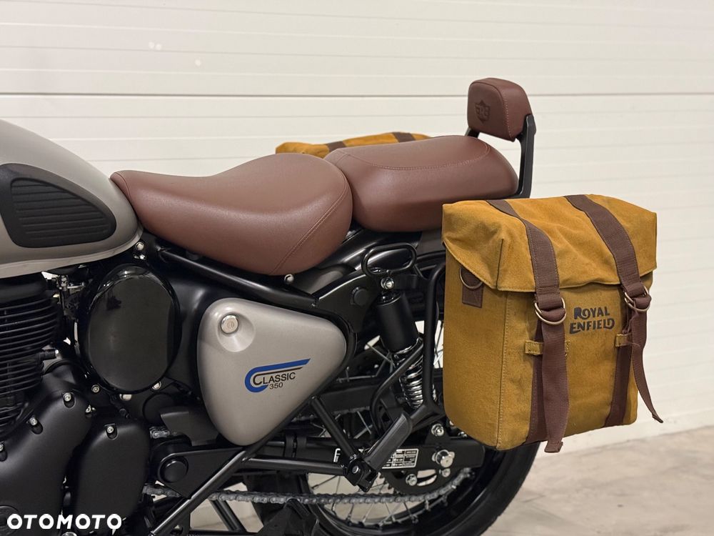 Royal Enfield Classic - 35