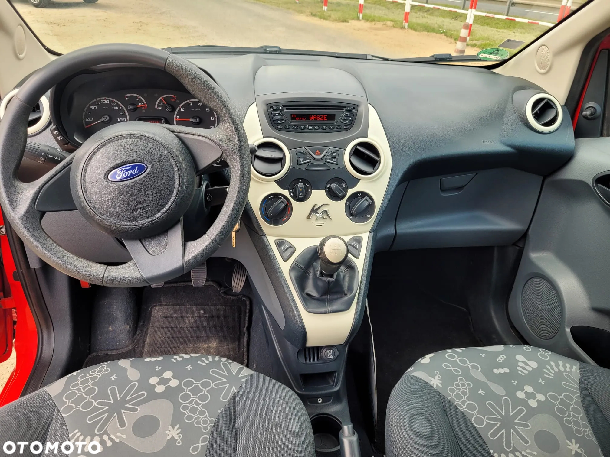 Ford KA 1.2 Digital - 16
