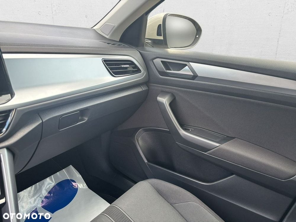 Volkswagen T-Roc - 15