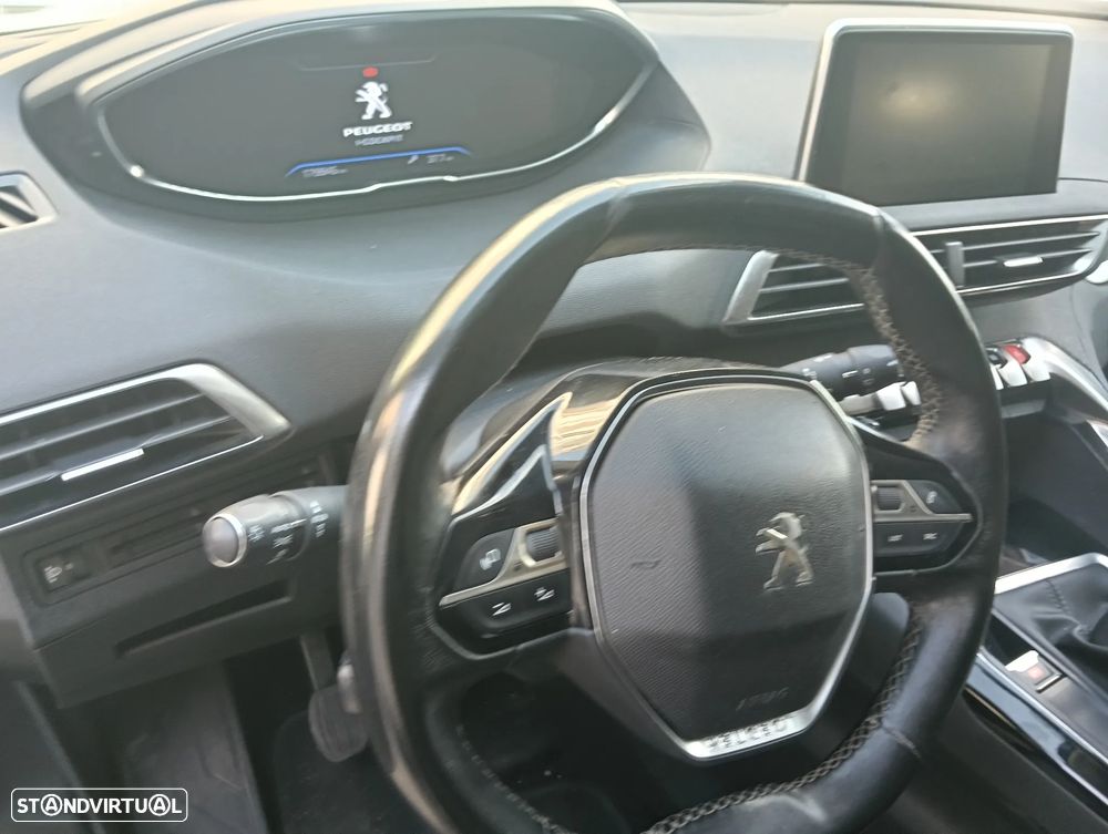 Peugeot 5008 1.5 BlueHDi GT Line J19 — fotografia 25