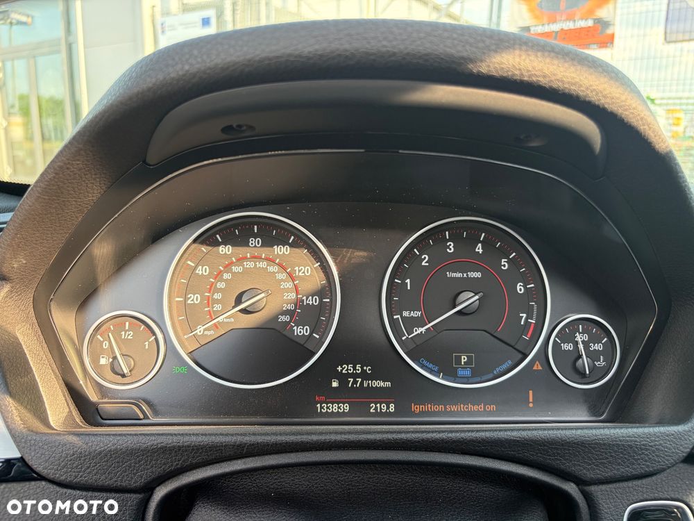 BMW Seria 3 330e iPerformance Sport Line - 9