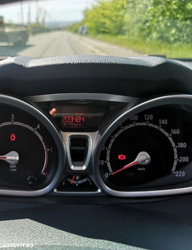 Ford Fiesta 1.6 TDCI Individual - 5