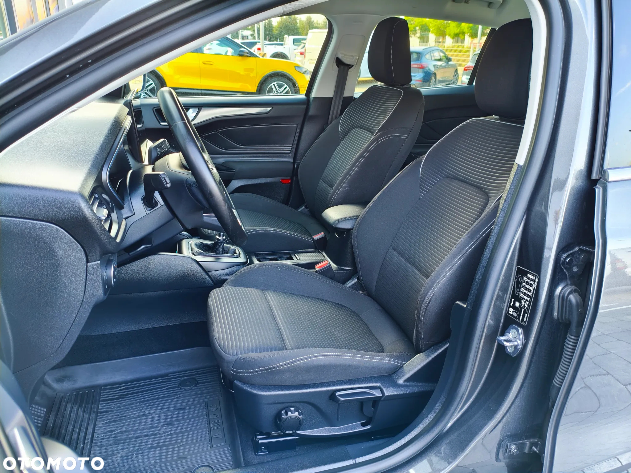 Ford Focus 1.0 EcoBoost Titanium - 9