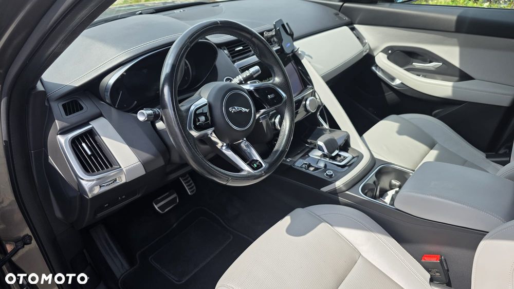 Jaguar E-Pace 2.0 D165 mHEV AWD R-Dynamic SE - 8